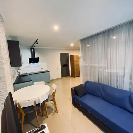 אורחן Park 411 *